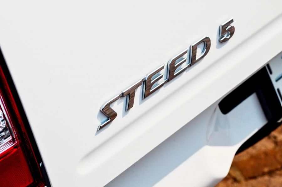 Логотип GWM Steed 5 Single Cab 2018 года  (фото 24 из 28)